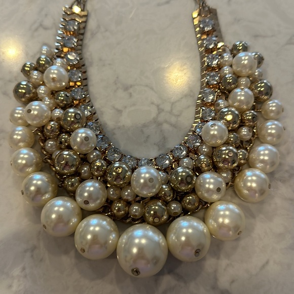 Pearl Statement Necklace - Picture 3 of 4